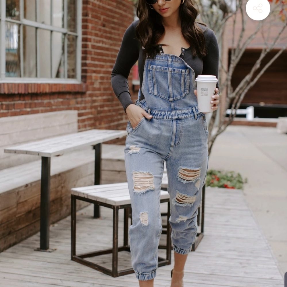 Looking to buy kittenish overalls